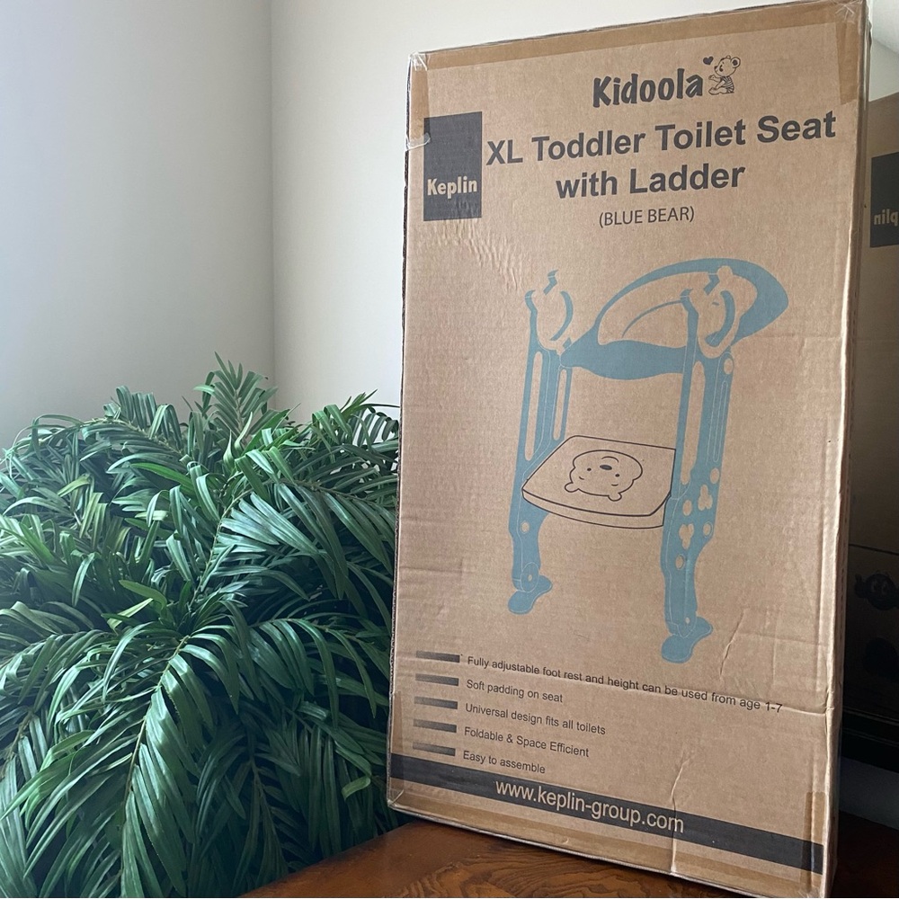 Keplin Kidoola XL Toddler Toilet Seat with Ladder in the Blue Bear